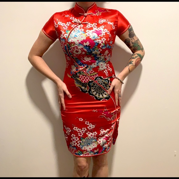 Dresses & Skirts - Qipao Inspired Fitted Silk Dress